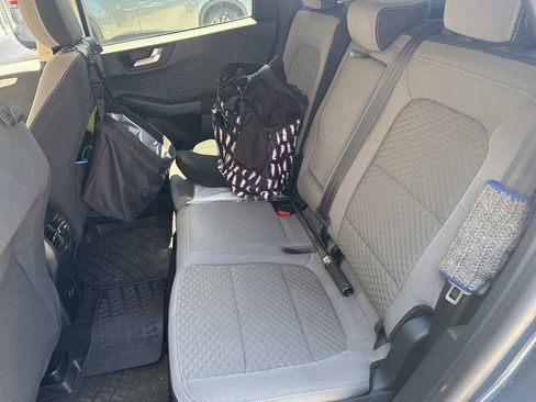 Used 2020 Ford Escape SE FWD image 12