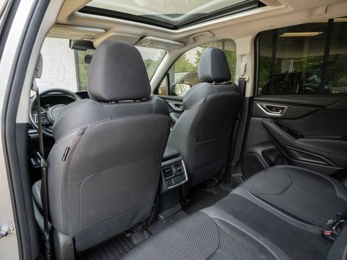 Used 2022 Subaru Forester Premium AWD/4WD image 17