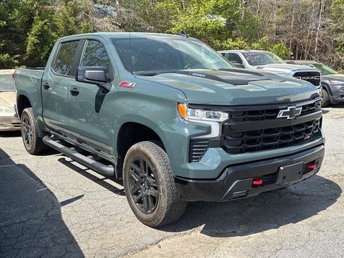 Used 2025 Chevrolet Silverado 1500 LT Trail Boss w/ Convenience Package II image 5