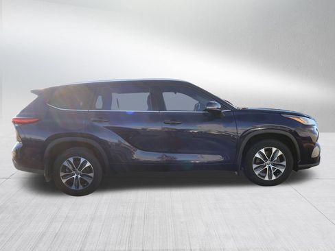Used 2020 Toyota Highlander XLE image 8