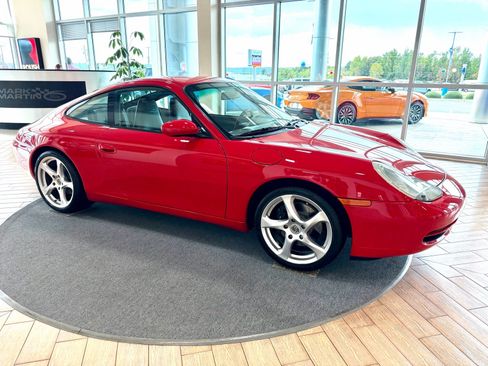Used 2001 Porsche 911 Carrera RWD image 12