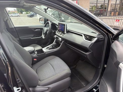 Used 2024 Toyota RAV4 XLE w/ Convenience Package AWD/4WD image 32
