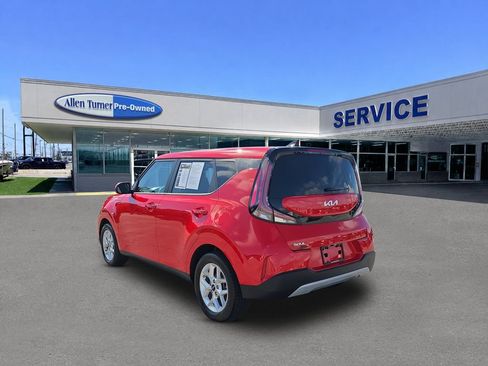 Used 2023 Kia Soul S FWD image 6