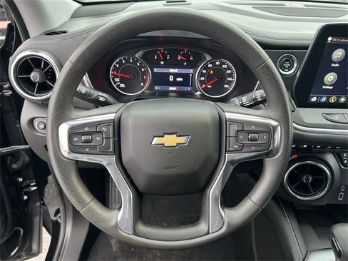 Used 2024 Chevrolet Blazer LT w/ Convenience Package image 11