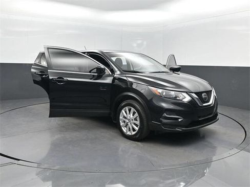 Used 2021 Nissan Rogue Sport S image 36