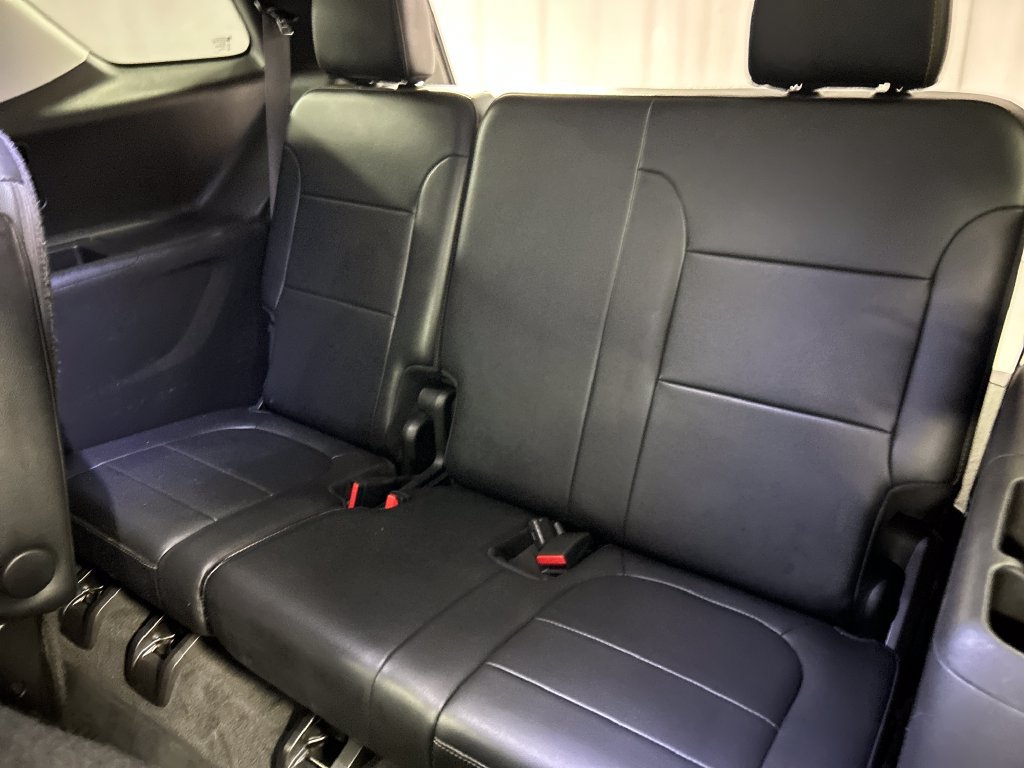 Used 2019 Chevrolet Traverse Premier w/ Redline Edition AWD/4WD image 25