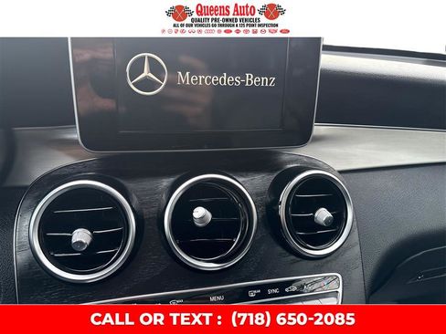 Used 2019 Mercedes-Benz GLC 300 GLC 300 4MATIC SUV w/ Premium Package image 15