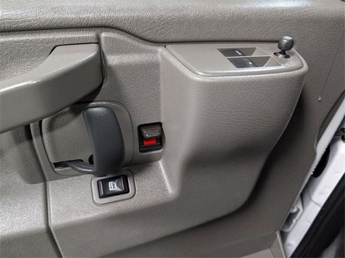 Used 2024 GMC Savana 2500 w/ Driver Convenience Package image 11