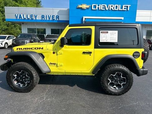 Used 2023 Jeep Wrangler Rubicon w/ Cold Weather Group AWD/4WD image 6