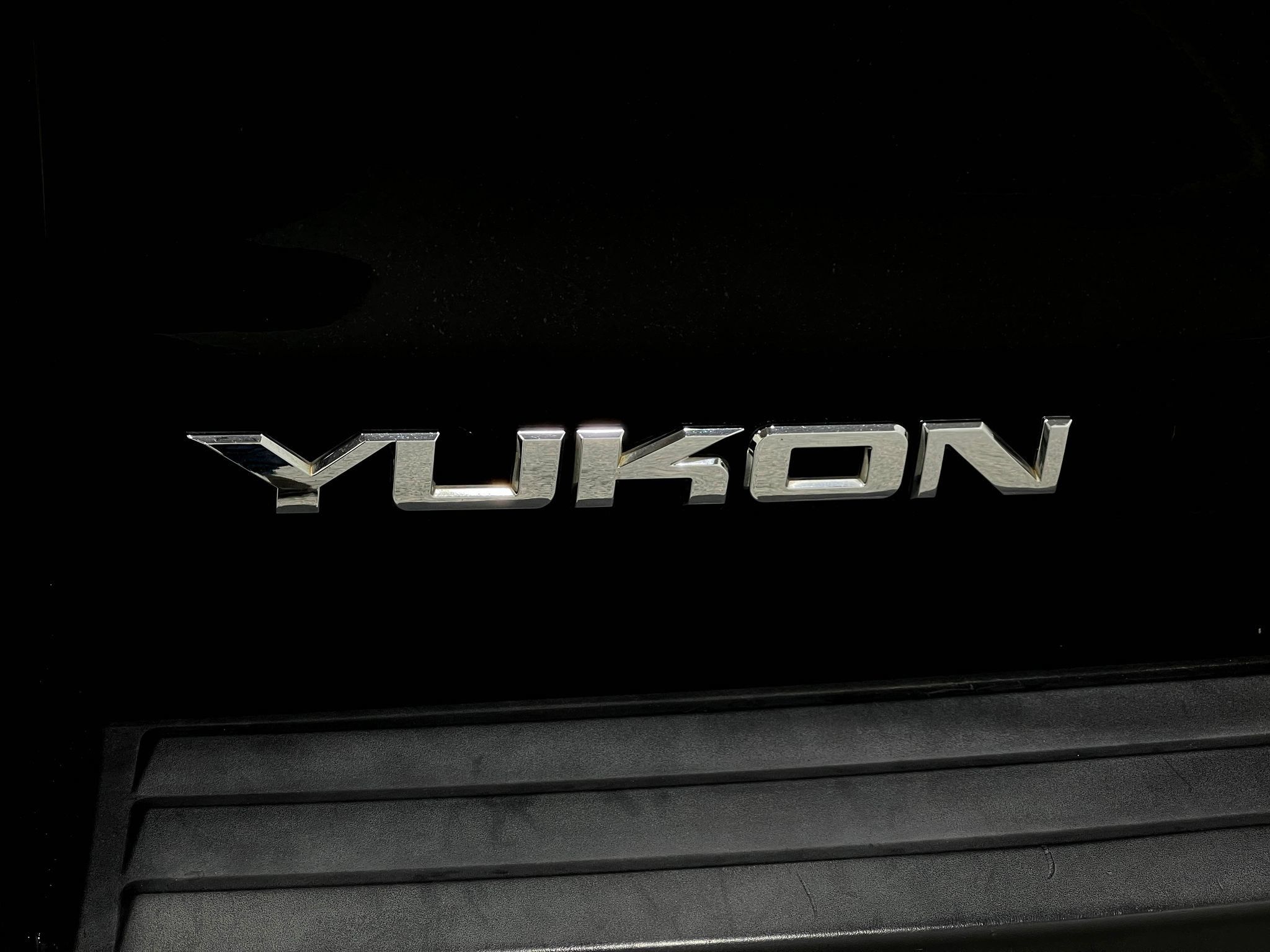 Used 2019 GMC Yukon SLT w/ Premium Edition AWD/4WD image 41