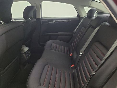Used 2014 Ford Fusion SE w/ Equipment Group 201A FWD image 18