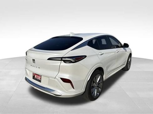 Used 2025 Buick Envista Avenir FWD image 3