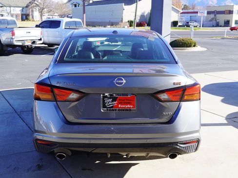 Used 2024 Nissan Altima 2.5 SR w/ SR Premium Package image 7