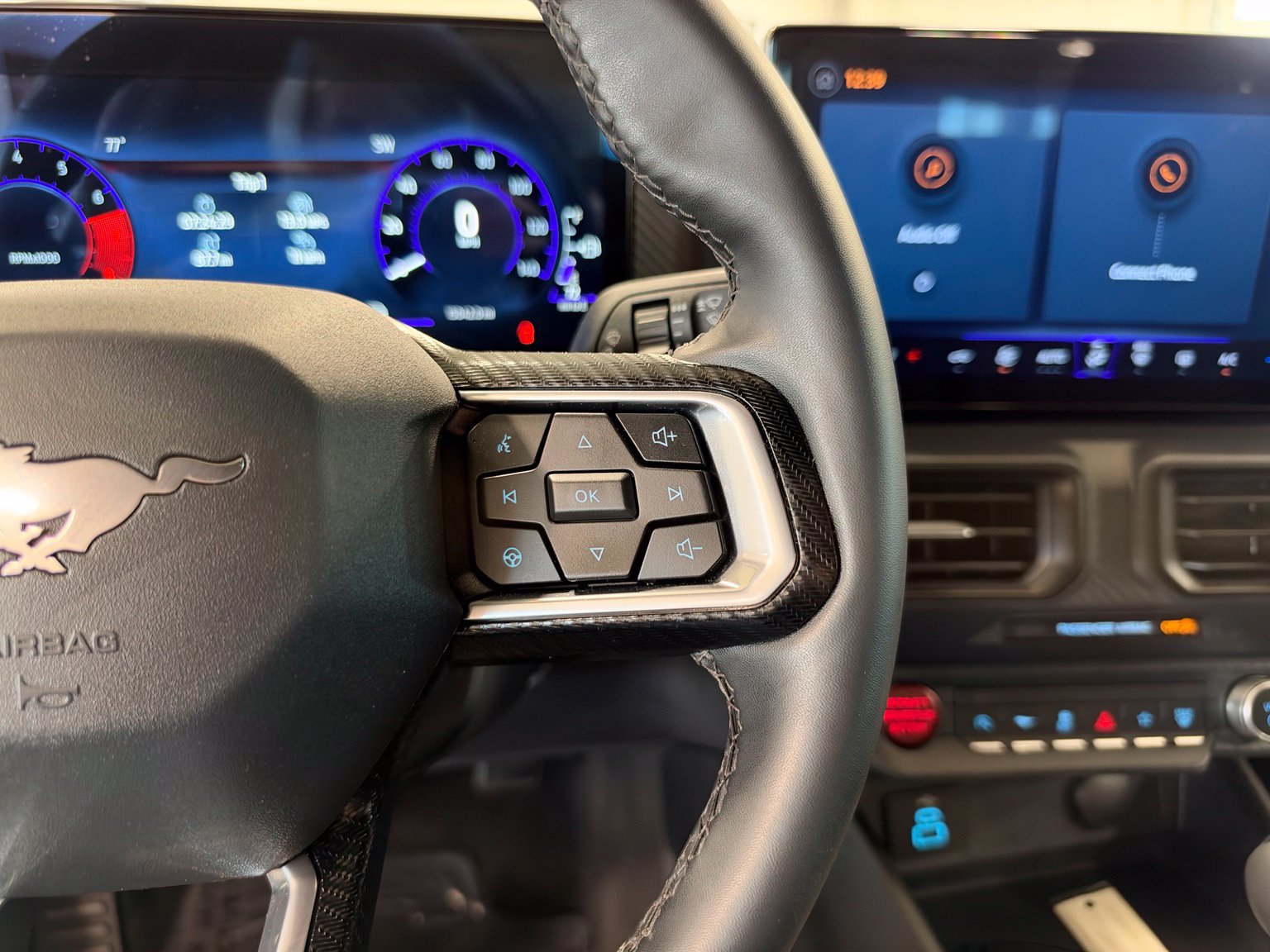 Used 2024 Ford Mustang Coupe RWD image 16