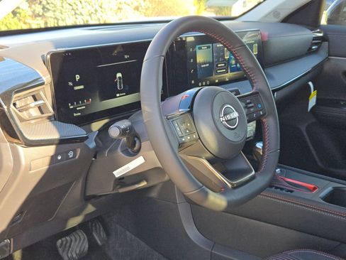 New 2026 Nissan Kicks SR image 9