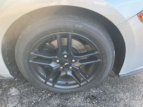 Used 2018 Ford Mustang Premium image 22