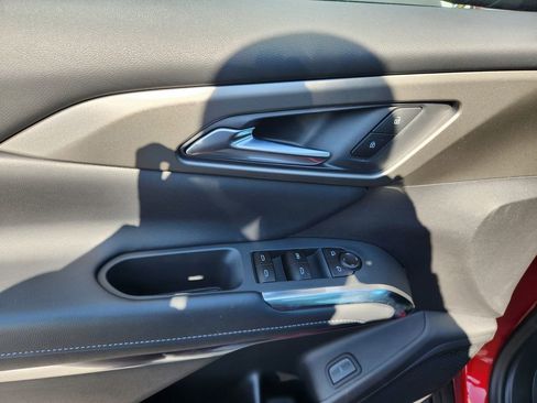 New 2026 Chevrolet Traverse LT w/ Sun and Wheel Package image 14