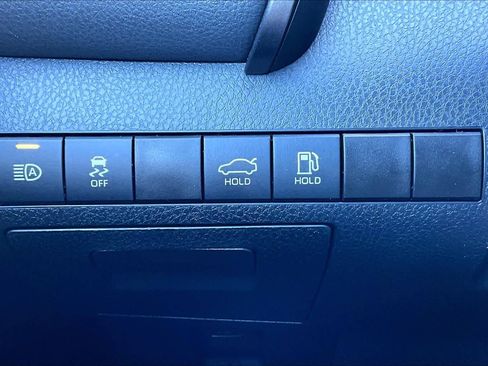 Used 2024 Toyota Camry SE image 33