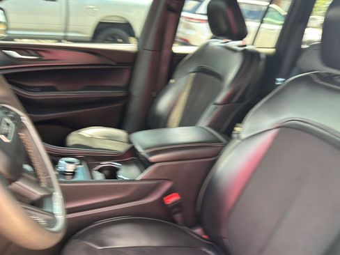 Used 2024 Jeep Grand Cherokee Altitude AWD/4WD image 14