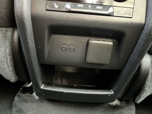 Used 2024 GMC Acadia Denali AWD/4WD image 27
