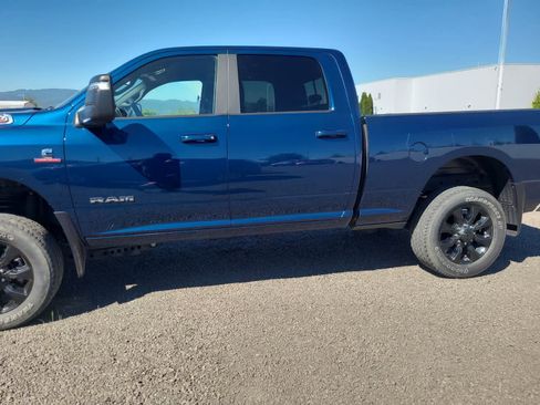 Used 2023 RAM 2500 Big Horn w/ Level B Equipment Group image 10