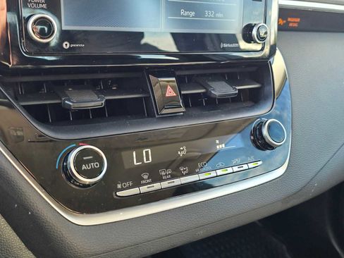 Certified 2022 Toyota Corolla LE image 27