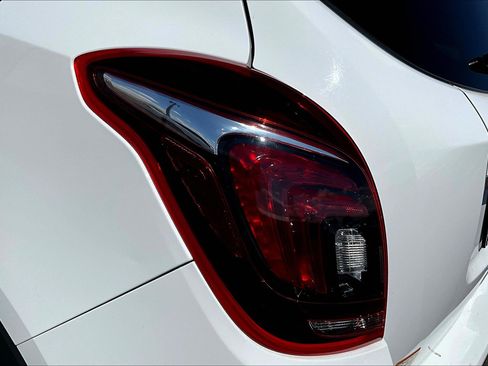 Used 2020 Buick Encore Preferred w/ Safety Package image 29