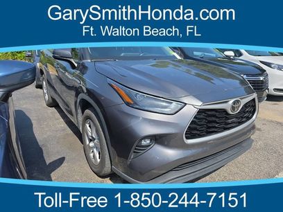 Used 2023 Toyota Highlander LE