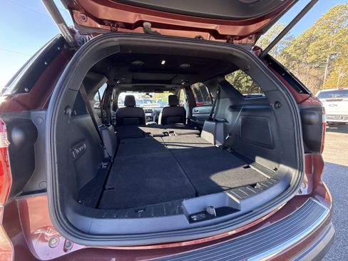 Certified 2018 Ford Explorer Limited w/ Equipment Group 301A image 30