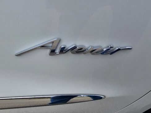 Used 2021 Buick Enclave Avenir w/ Avenir Technology Package image 16