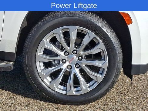 Certified 2021 GMC Yukon XL Denali image 9