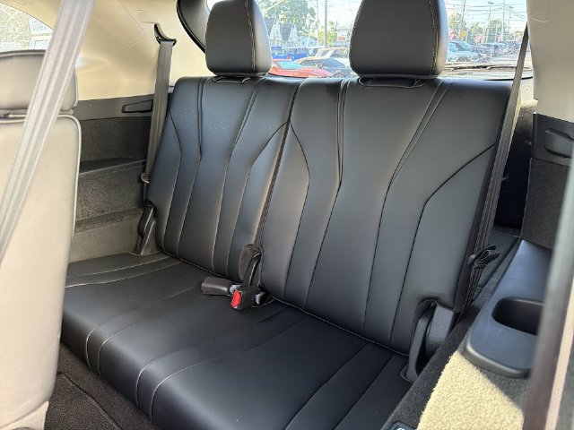 Used 2023 Acura MDX w/ Technology Package AWD/4WD image 33