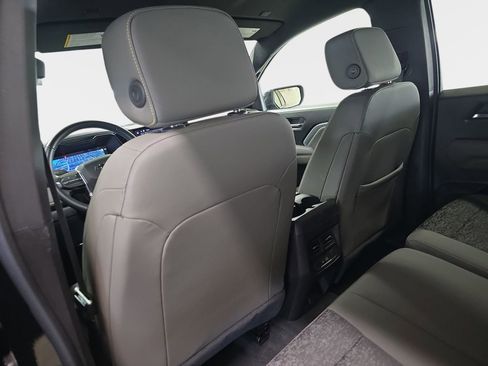 Used 2024 Chevrolet Colorado ZR2 w/ Technology Package image 14