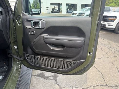 Used 2023 Jeep Wrangler Unlimited Sport AWD/4WD image 16