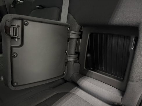 Used 2021 Chevrolet Silverado 1500 LT Trail Boss w/ Bed Protection Package image 30