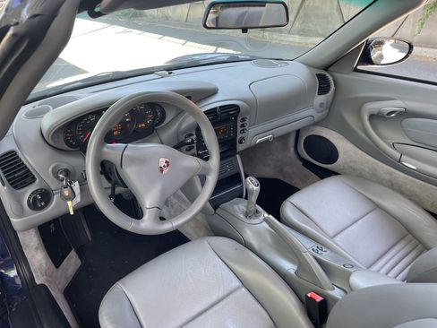 Used 2002 Porsche 911 Carrera RWD image 19