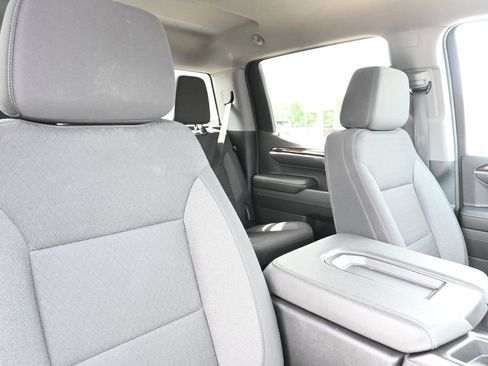 Used 2025 Chevrolet Silverado 1500 LT RWD image 29