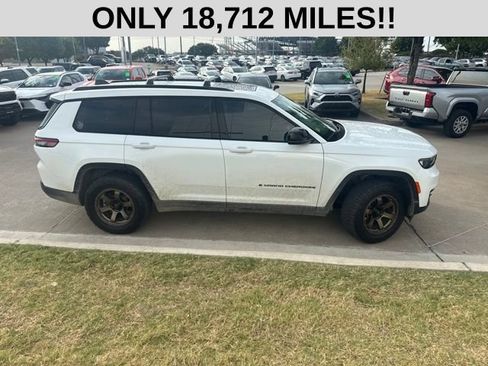 Used 2024 Jeep Grand Cherokee L Altitude AWD/4WD image 2