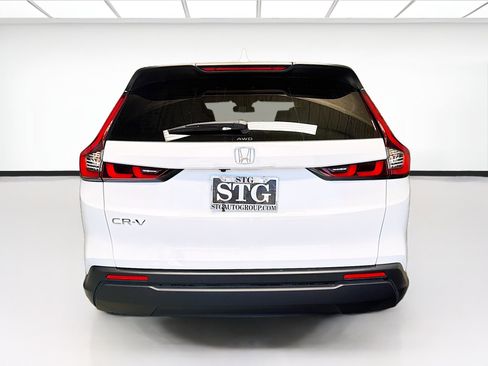 Used 2025 Honda CR-V LX image 5
