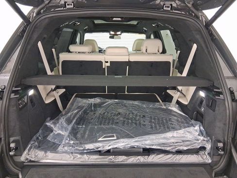 New 2026 BMW X7 M60i w/ Executive Package image 28