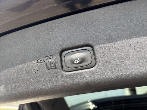 Used 2024 Lincoln Nautilus Premier image 34