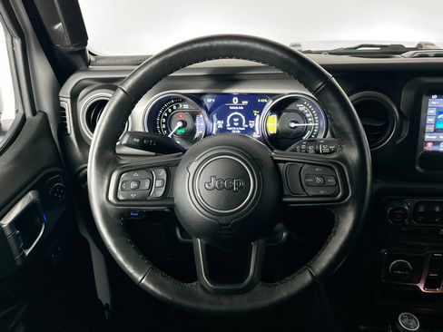 Used 2023 Jeep Wrangler Unlimited w/ Cold Weather Group image 20