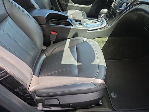 Used 2017 Buick Regal Sport Touring FWD image 23