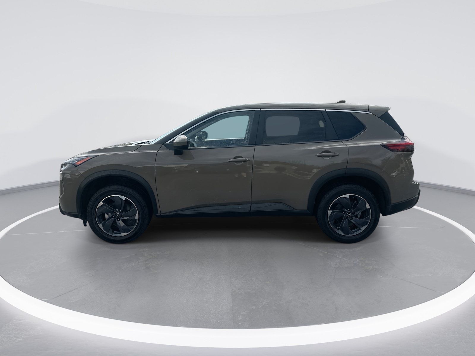 Used 2025 Nissan Rogue SV AWD/4WD image 6
