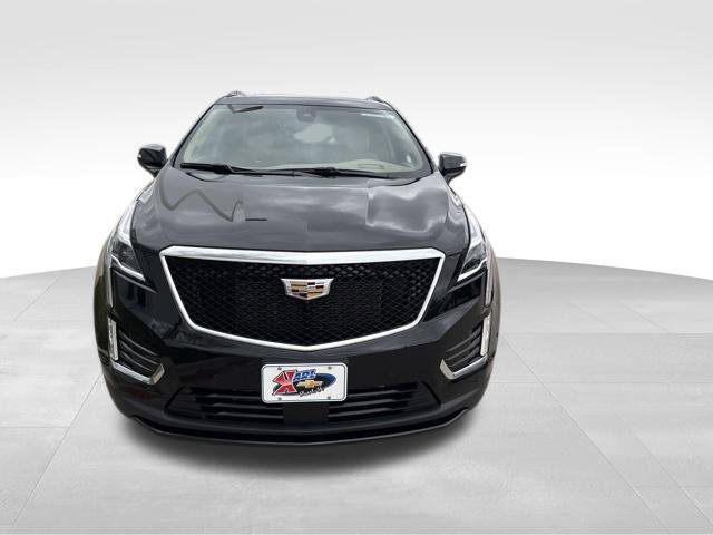 Certified 2021 Cadillac XT5 Sportv w/ Platinum Package AWD/4WD image 2