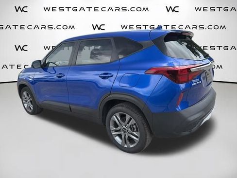 Used 2023 Kia Seltos LX AWD/4WD image 10