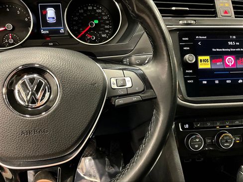 Used 2018 Volkswagen Tiguan SE AWD/4WD image 12