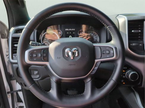 Used 2023 RAM 1500 Big Horn AWD/4WD image 28