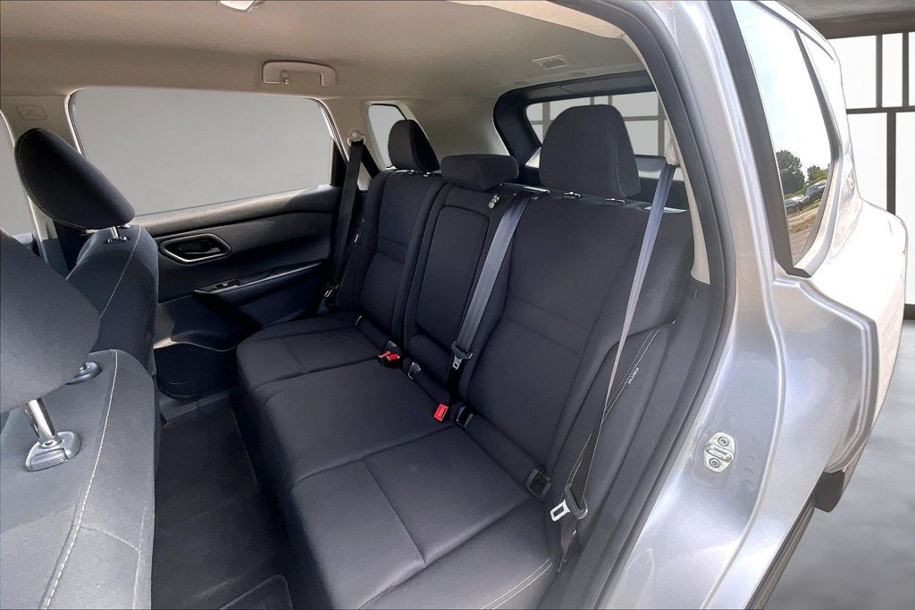 Used 2024 Nissan Rogue S AWD/4WD image 21
