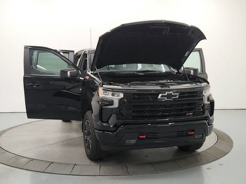 Used 2026 Chevrolet Silverado 1500 LT Trail Boss w/ LT Trail Boss Premium Package AWD/4WD image 11